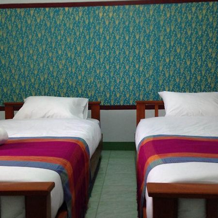 Baan Mitreejit Apartment Surat Thani Room photo