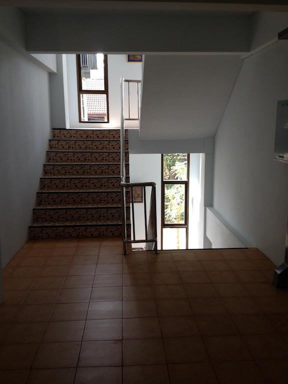 Baan Mitreejit Apartment Surat Thani Room photo